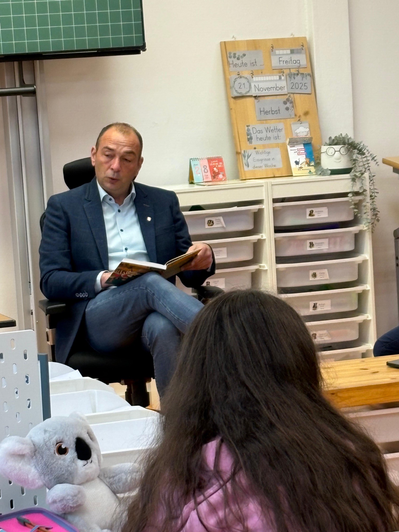 25-11-24_Vorlesen_Bgm.JPG
