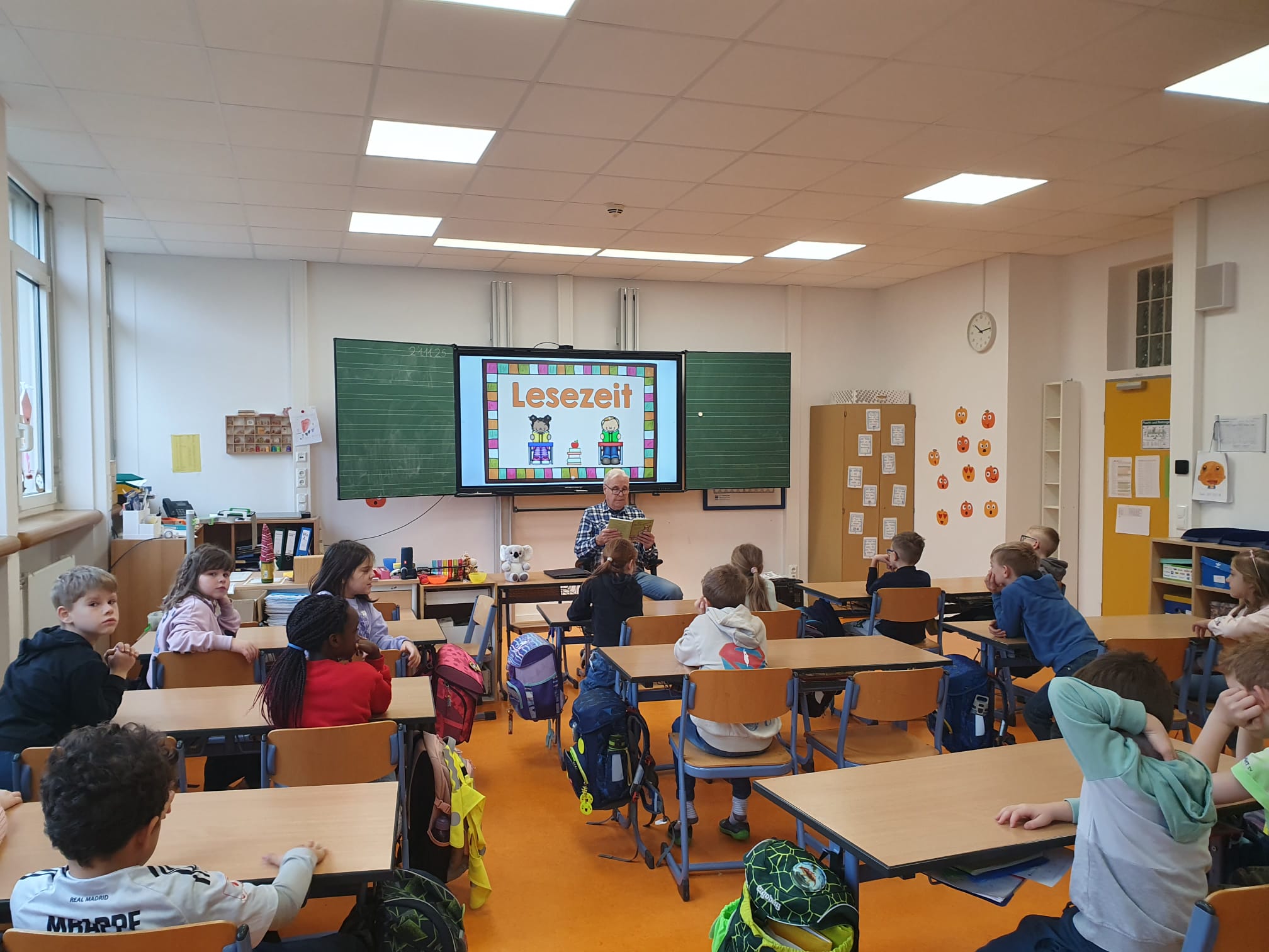 25-11-24_Vorlesen_Paersch.JPG