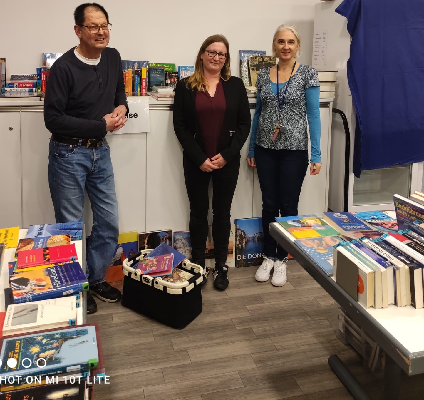 Bücherspende_Bilbiothek.jpg